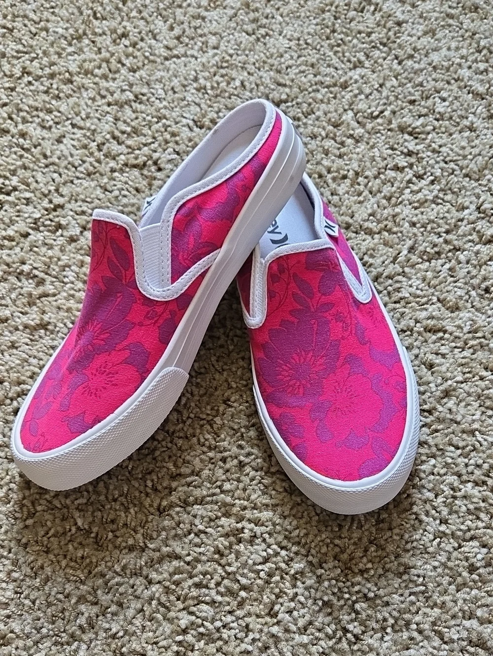 Hurley Size 8M  Hot Pink Floral Slip-On Shoes